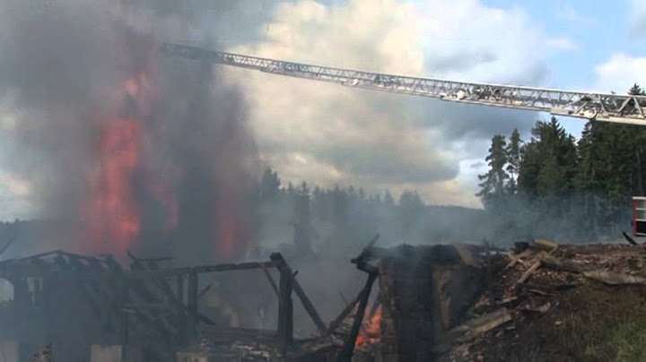 Brand -- 400 Jahre alter Bauernhof niedergebrannt