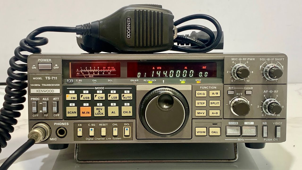 KENWOOD ケンウッド TS-711D 144MHz Kenwood TS-711 10W 144MHz 2m Allmode Transceiver w/Cable