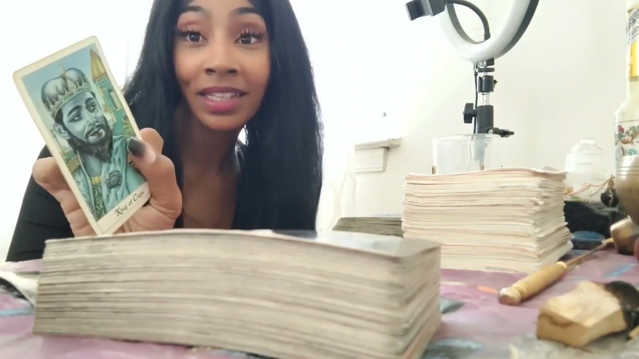 QUICKREAD😳 SOMEBODY IS PARANOID ABOUT TO BE CAUGHT IN THE ACT OR TRYING TO ESCAPE WOW 😲