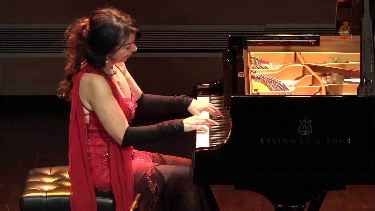 Brazilian pianist, Eliane Rodrigues, LITERALLY taking the performance below  the stage! - YouTube