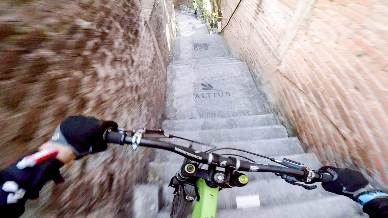 GoPro Awards: Rémy Métailler's Crazy Urban DH Run in Mexico - YouTube