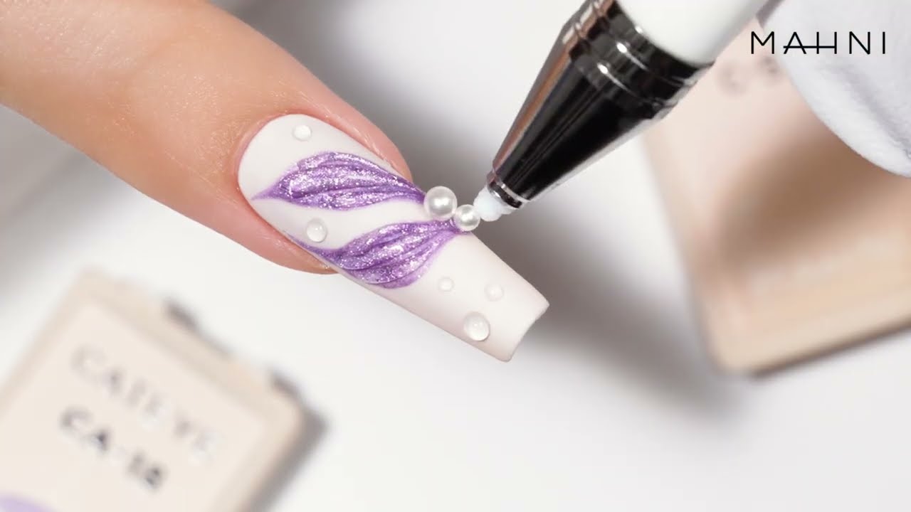 MAHNI 10| CreamGel | Luxury Purple Cat Eye & Pearl Nail Design