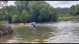 Fuimos A Un Rio Grandísimo Con Los Vecinos - Visité A Mi Prima