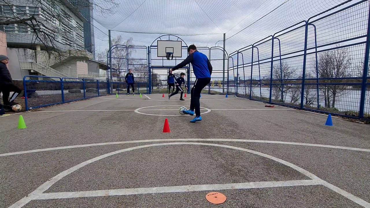 Alternative Verbesserung der Fußball - Technik und der Kommunikation!