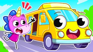 Wheels on the Bus Go Round and Round Song 🚌😉 | Nursery Rhymes & Kids Songs by Teeny Mimi🎤🦄