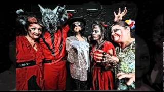 THRILLERFEST: Thrill the World 2010.
