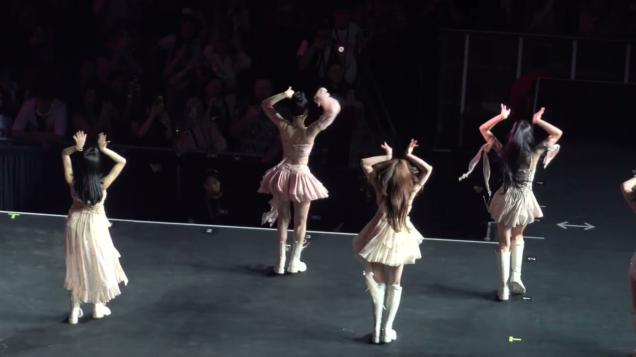 TWICE (트와이스) - FANCY | 4K FANCAM (직캠) | READY TO BE TOUR LONDON