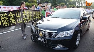 Persatuan Bimbang Pengusaha Burung Walit Bunuh Diri