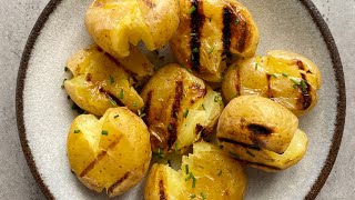 Brambory Ve Slupce Na Grilu