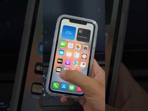 iPhone XR in
