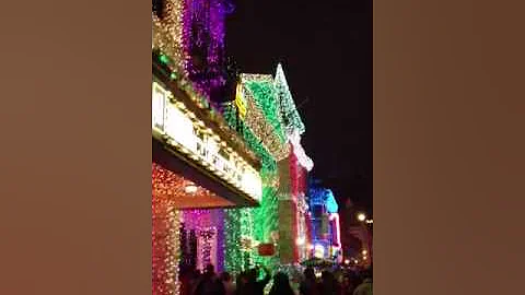 The Osborne Family Spectacle of Dancing Lights