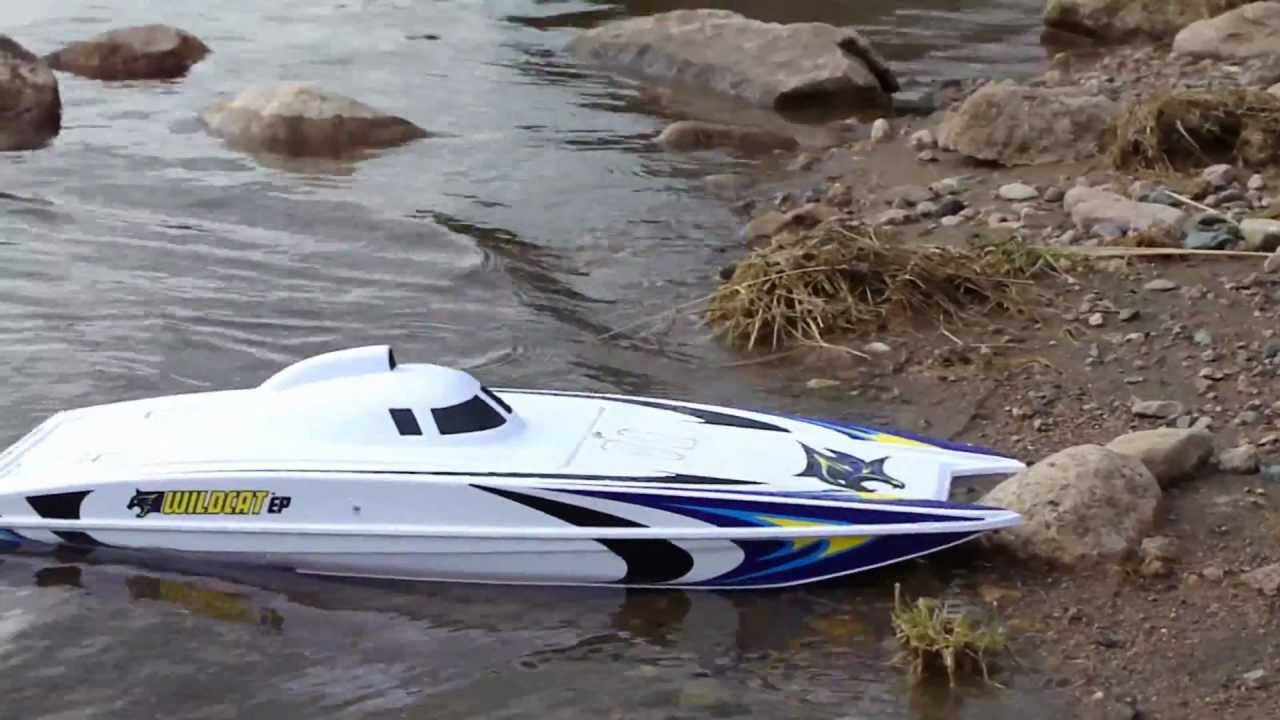 RC BOAT AQUACRAFT WILDCAT OFFSHORE CATAMARAN GPS SPEED ...