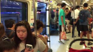 新北捷運C321型改裝車往南港展覽館的BL04海山～BL05亞東醫院