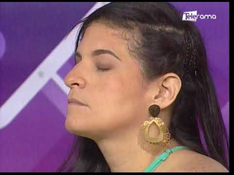 Aprenda a realizar un smokey eyes en colores