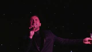 ADAM PARKER BROWN - Corporate Entertainer - Male Vocalist - LIVE