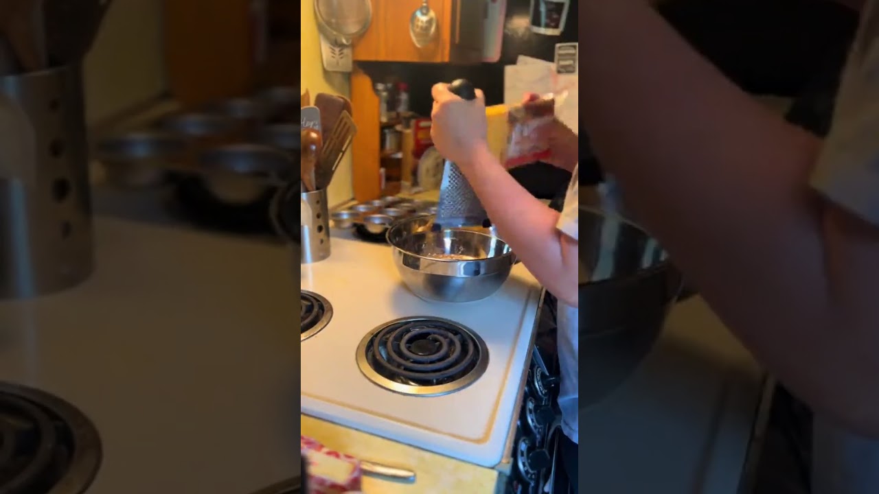 •8 eggs •organ blend powder from •1 cup cottage cheese •1/2 cup cheddar •seasonings of choice •blend