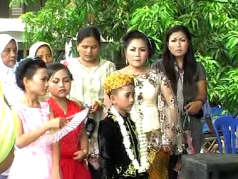 mama regi jambe (nunung alvi) \