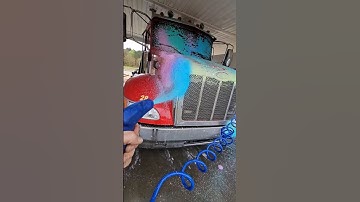 Peterbilt gets a bath#viral#youtube#shorts#short#youtubeshorts#ytshorts#youtuber#wrecker#tow#towing.