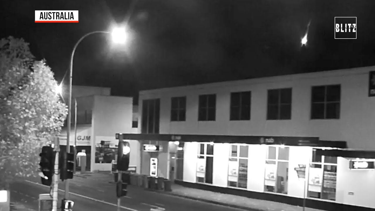 Australia, un meteorite nel cielo illumina la notte