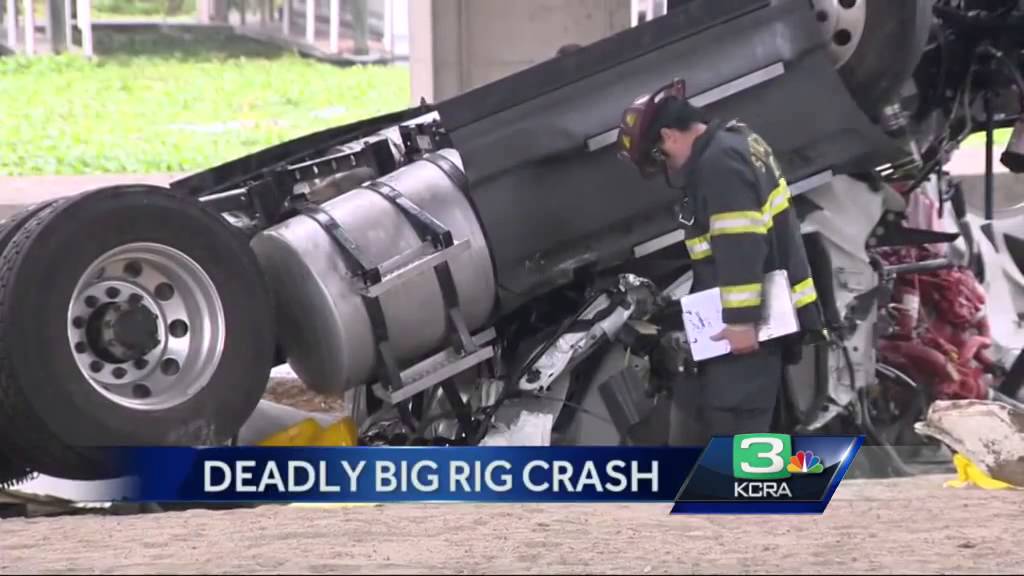 Driver killed in Stockton big rig crash - YouTube