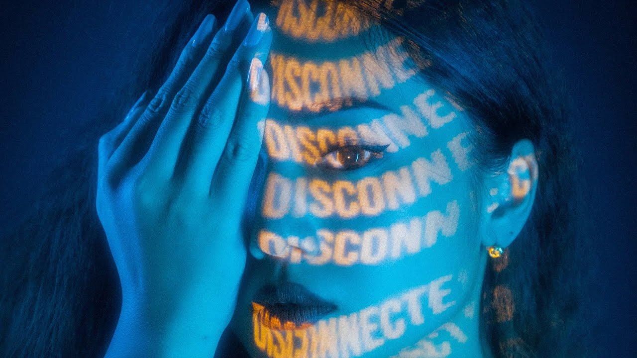 Cinque Exposed - Disconnected (Official Audio) adlı videoyu YouTube'da izle Cinque Exposed - Disconnected (Official Audio) adlı videoyu YouTube'da izle