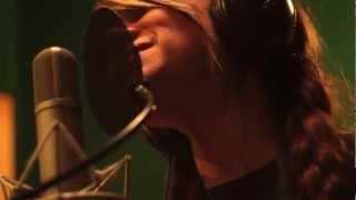 Famous Paula Nelson in the studio Net Worth