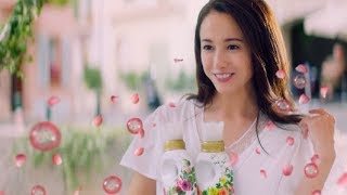 沢尻エリカ、南仏ニースで小鳥と語らう 柔軟剤新シリーズ『レノア