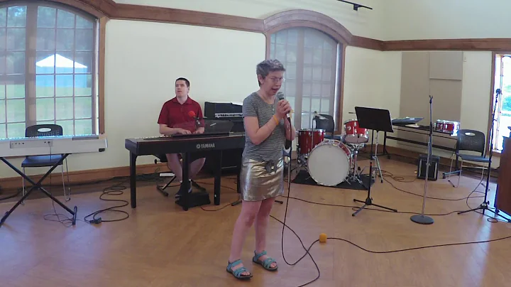 Franklin Nichols & Emily Webster perform Shallow