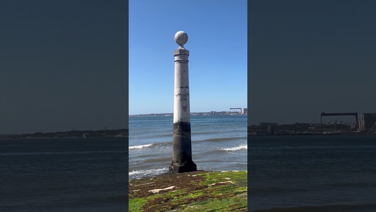 Battigia sul fiume Tago davanti a Praça do Comercio – Lisbona