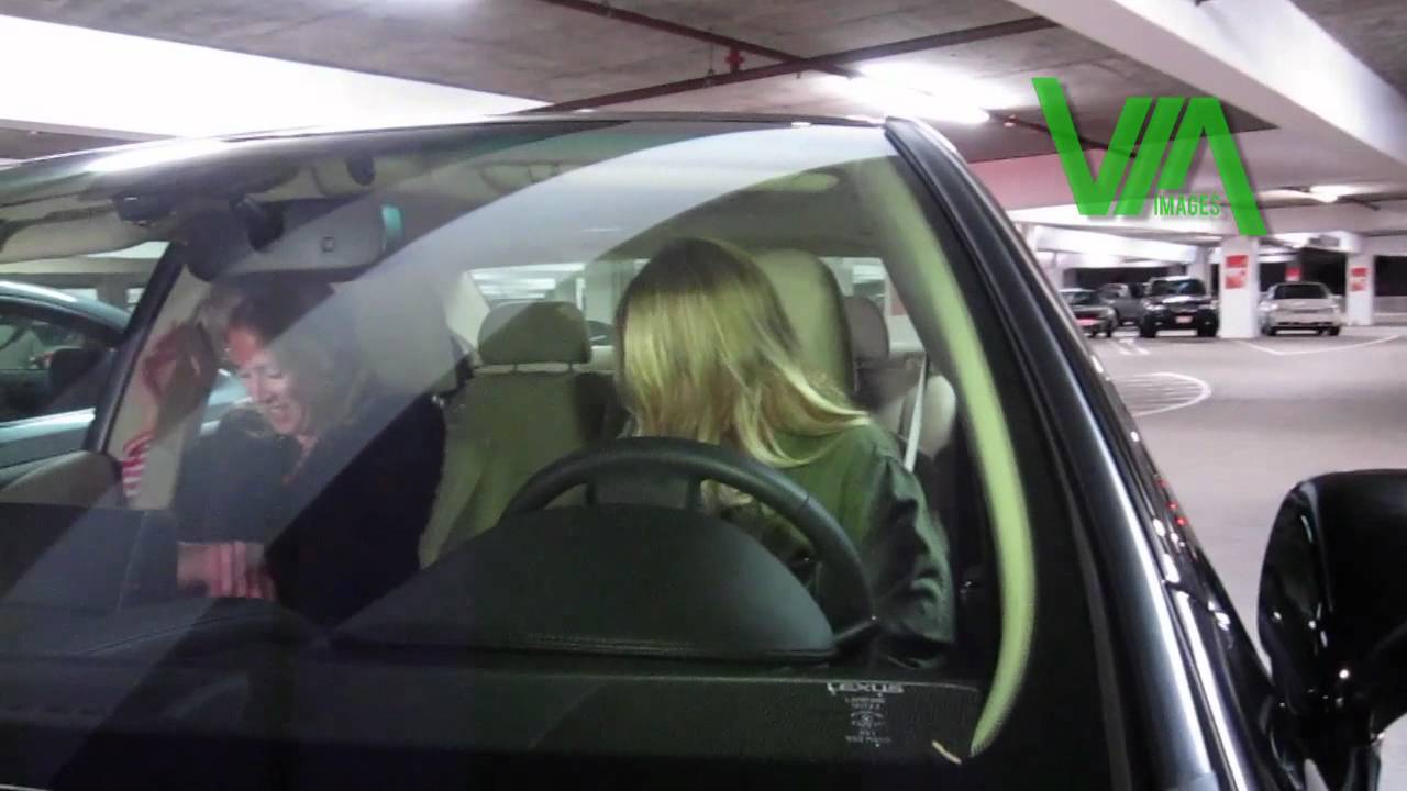 Kate Bosworth leaving ArcLight Hollywood Cinemas! - Via Images