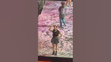 she really can find every camera ~ #dahyun #kimdahyun #twice