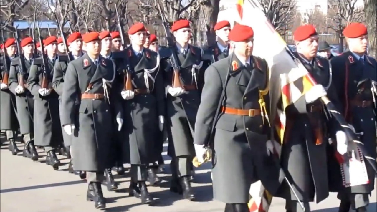 Österreichisches Bundesheer - Radetzky Militärmarsch - YouTube