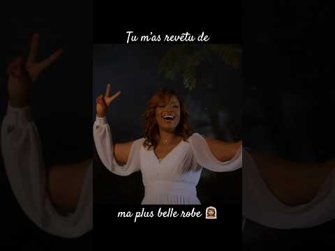 Sandra Mbuyi -