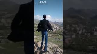 Uçurumda Bağıran Adam