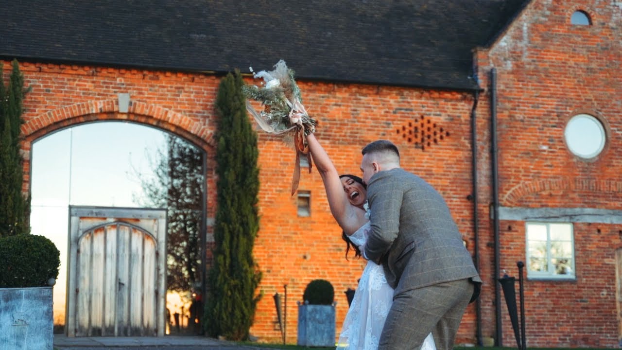 Beth & Jon @ Shustoke Barn