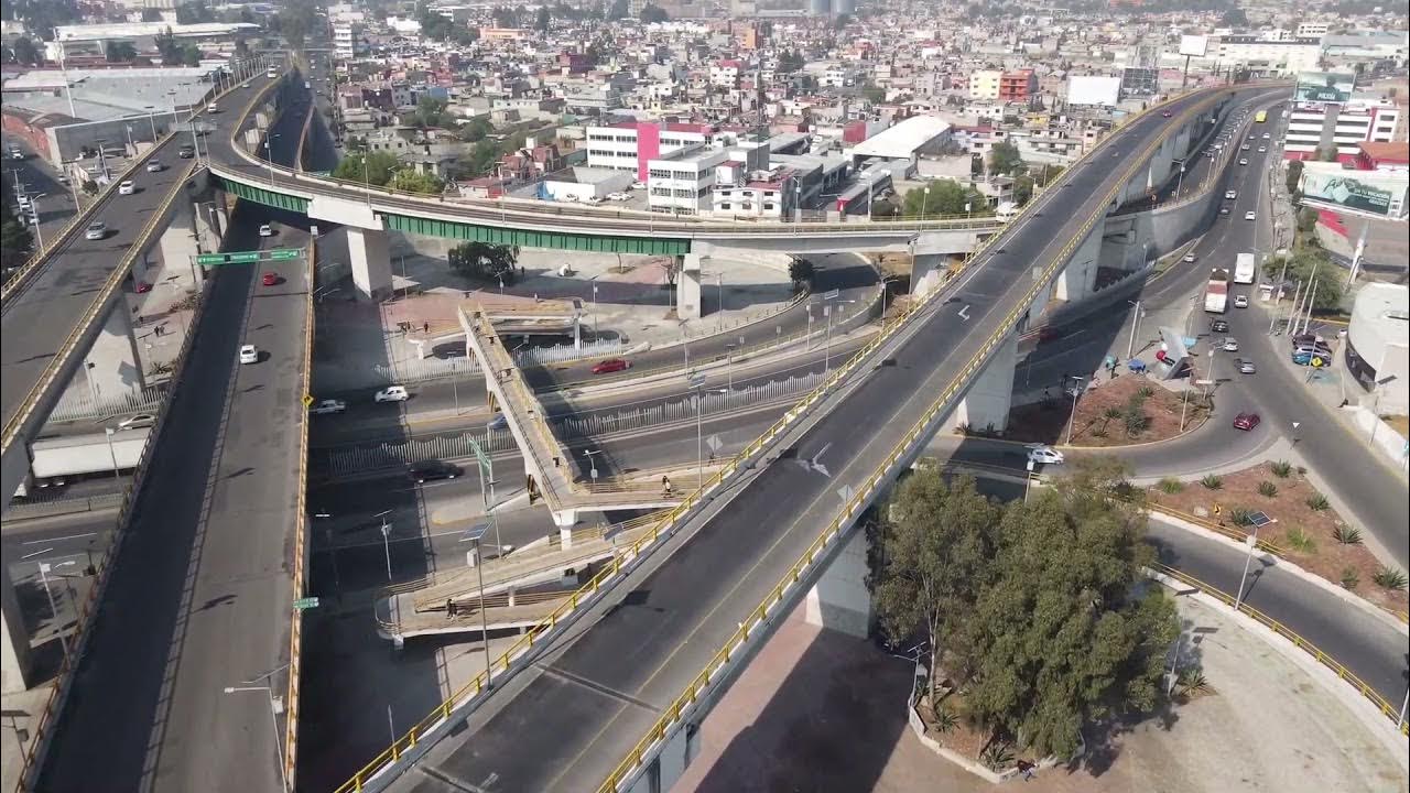 Distribuidor vial Alfredo del Mazo y Lopez Portillo. En Toluca Edo. de