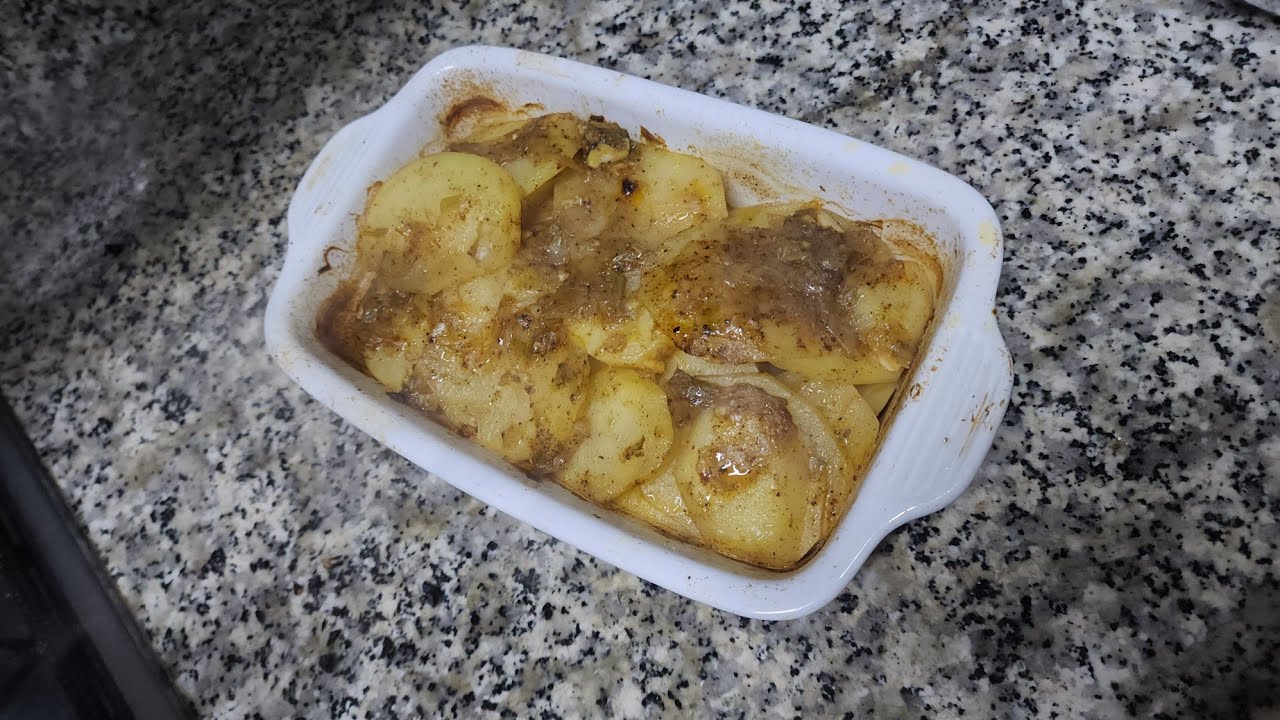 كرتان بالبطاطس مع البصل بدون فروماج او صلصة البشاميل كتجي  لذيذة وبنينة 🥔👌😘