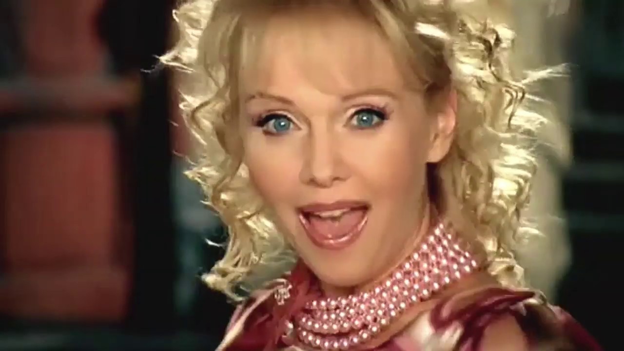 Валерия | Mambo Italiano / Мамбо Итальяно - YouTube