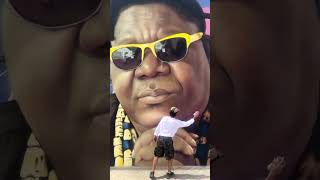 🎶🇧🇯 Hommage à Stan Tohon sur le mur du Port de Cotonou. #bénin #culture #tohonstan #musiquebeninoise