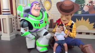D5 Meets Woody And Gets Surprise Buzz Disneyland 112614