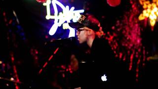 POE - Catch The Dark  (110402@club Lydian 걸스보컬데이)