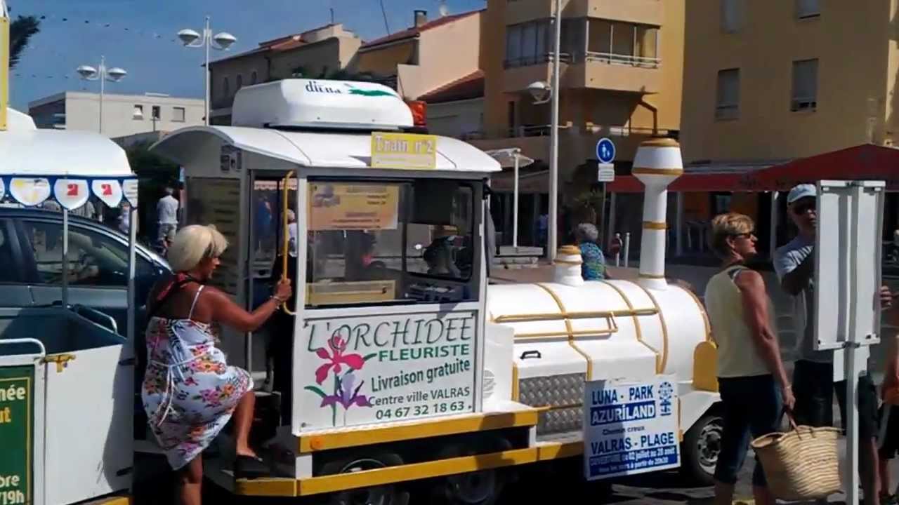 Départ du petit train touristique à Valras Plage