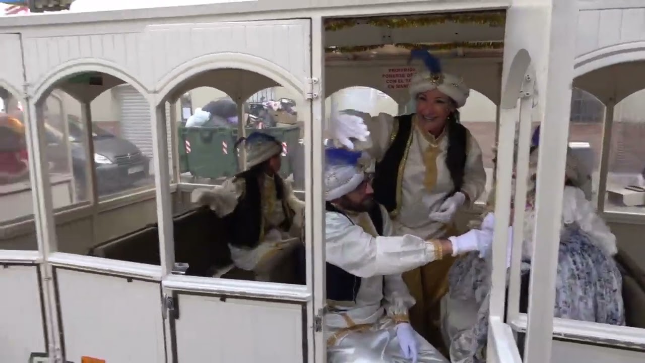 Heraldo Real y Reyes Magos en el Ayuntamiento y residencia de mayores. Morón 2024