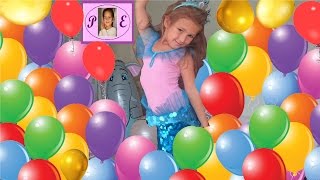 elif balon patlatmaca oynuyor..Anna elsa ve little ponny yarışıyorlar.Eğlenceli çocuk videosu