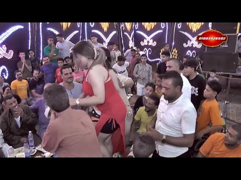 رقص شرقي مثير تحت وسط الناس رقص مصري نار يشعل الفرح الشعبي