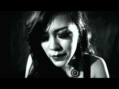 Putar Hurting - Atlesta
