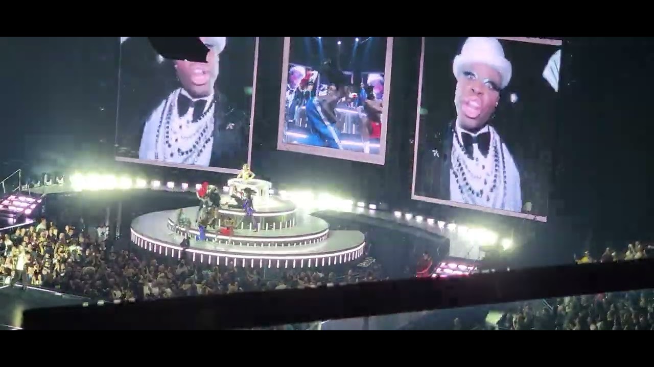 Madonna. Vogue - Climate Pledge Arena, Seattle 2.18.24