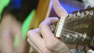 Christiaan Hof Het Blijft Bloeden