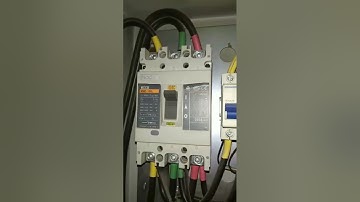 MCCB Breaker connection 3 phase #shorts #youtubeshorts #electrical #tech #mccb