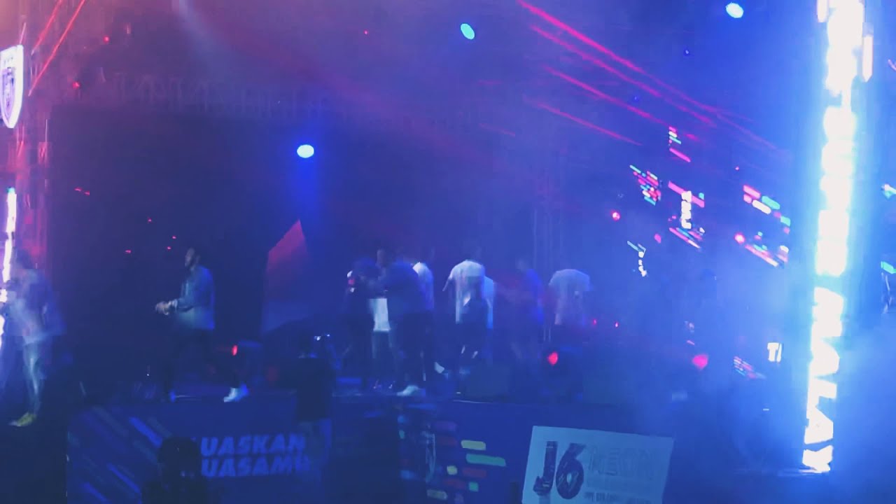 K-CLIQUE LIVE IN JOHOR BAHRU (SAH TU SATU) - YouTube